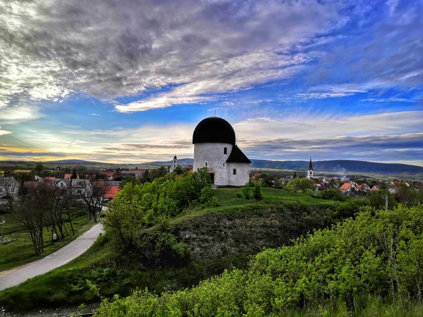 Ösküi kerektemplom