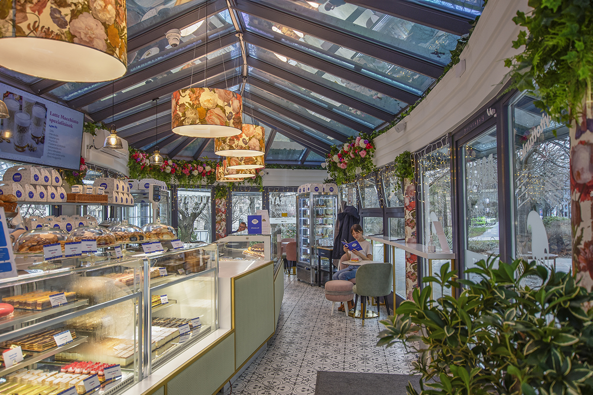 Egy csipet francia romantika Budán: Új cukrászda nyílt a hangulatos Horváth-kertben