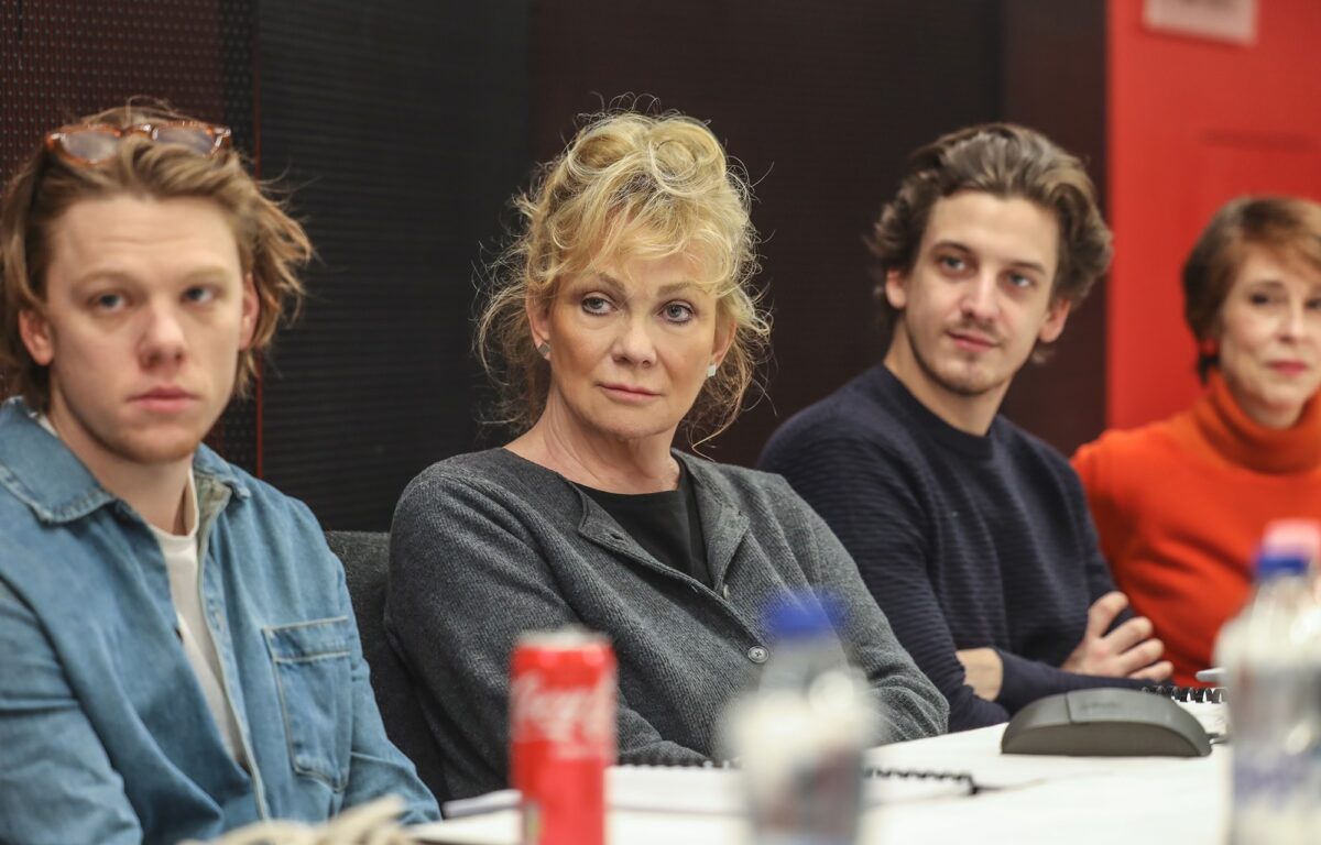 Centrál Színház A Macskalápon Básti Juli