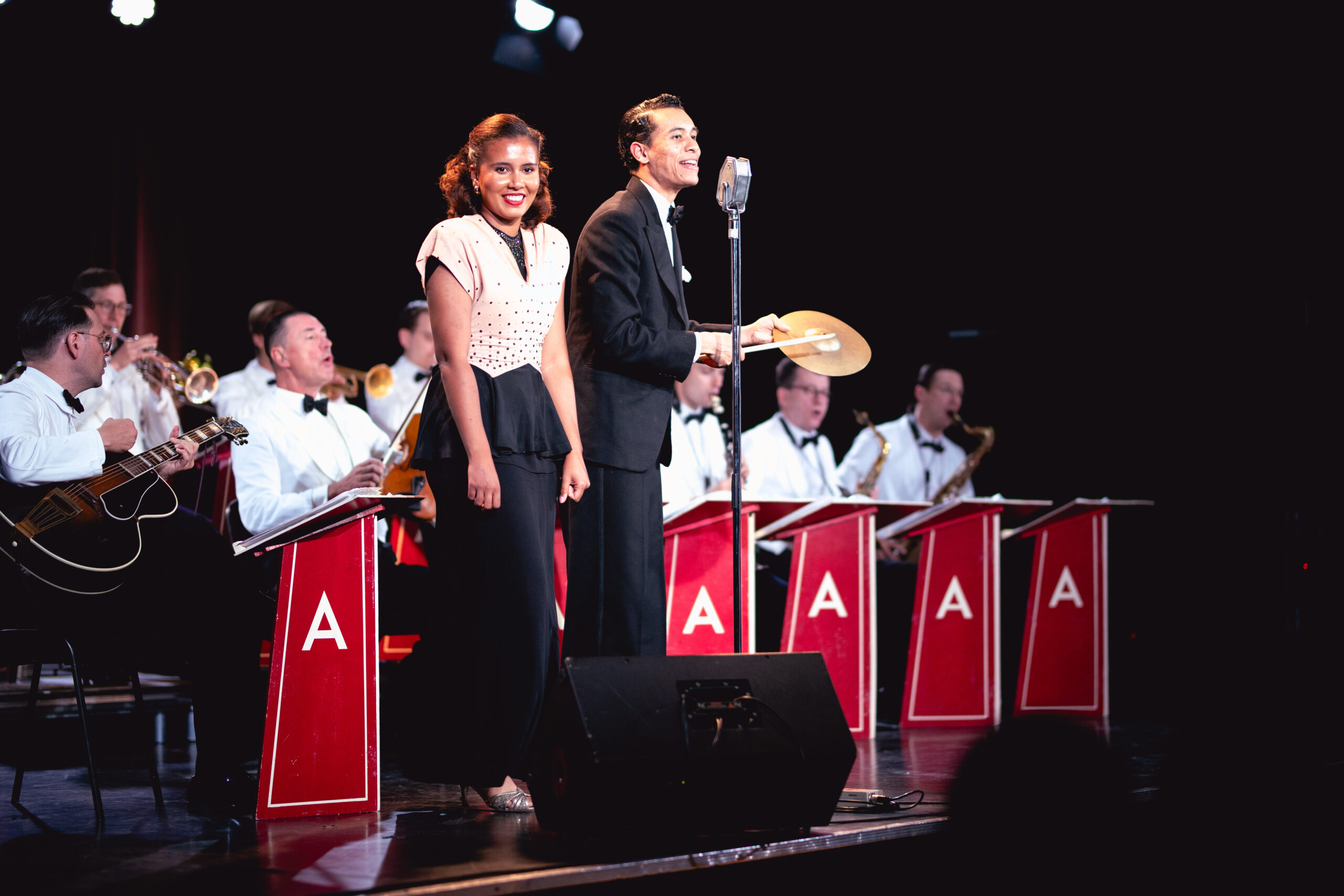 Világhírű swingegyüttes repít el a jazz aranykorába Budapesten idén februárban