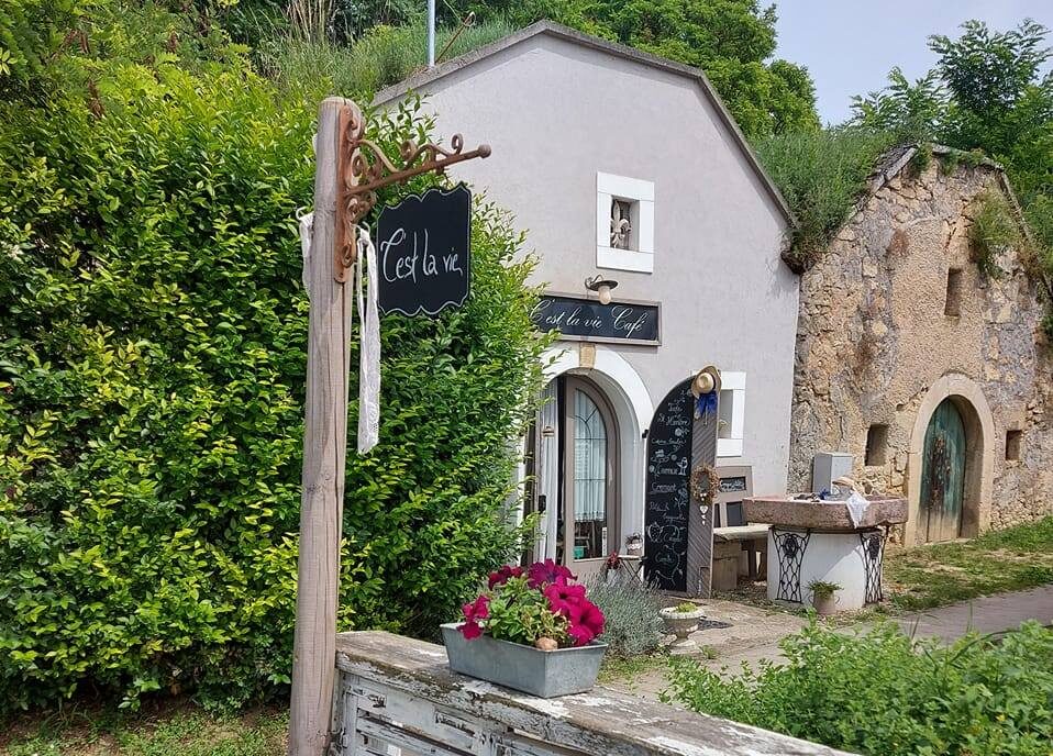 C'est la Vie Café Páty kávézó