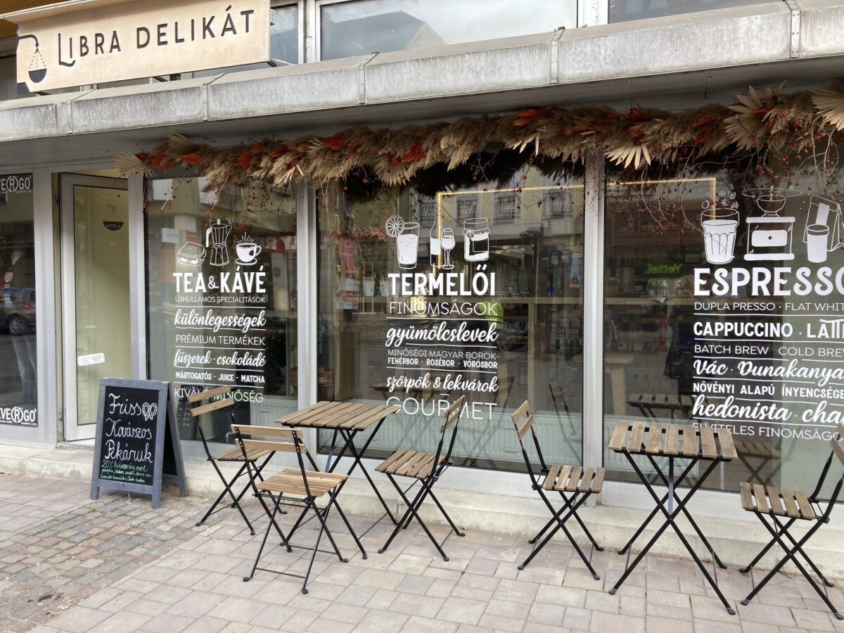 Libra Delikát Vác kávézó